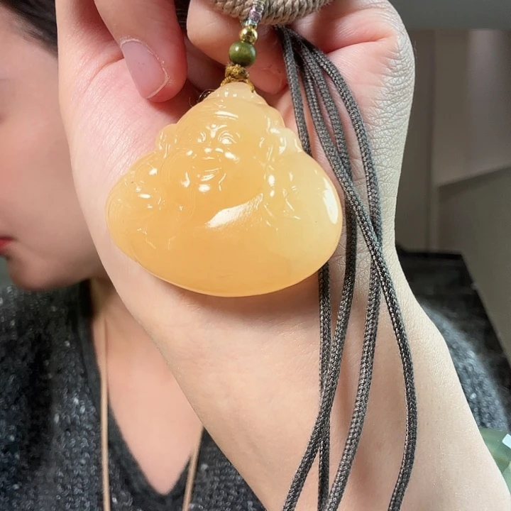 孔***哇查罗石未镶嵌颈饰