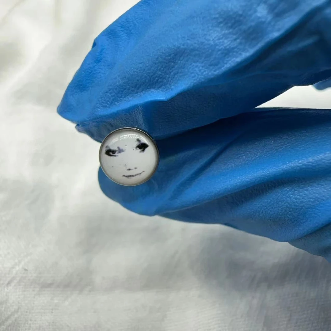 钛钢耳饰 龙图搞笑表情包钛钢舌钉白色饰品穿刺用品配饰耳钉