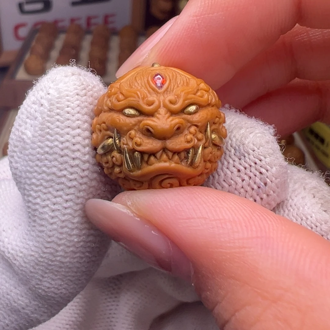 猴头核桃把件精修镶嵌唐狮全品有正常封口线