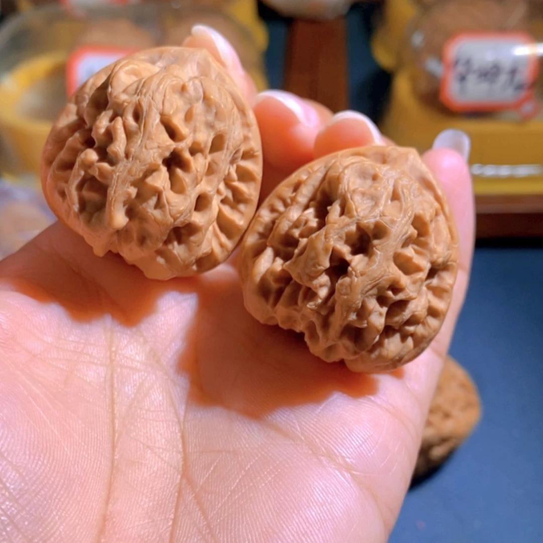 【闪购商品】文玩核桃吊坠方块