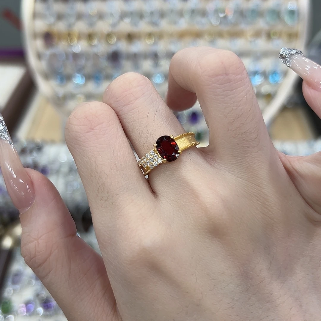 银S925镶嵌石榴石戒指