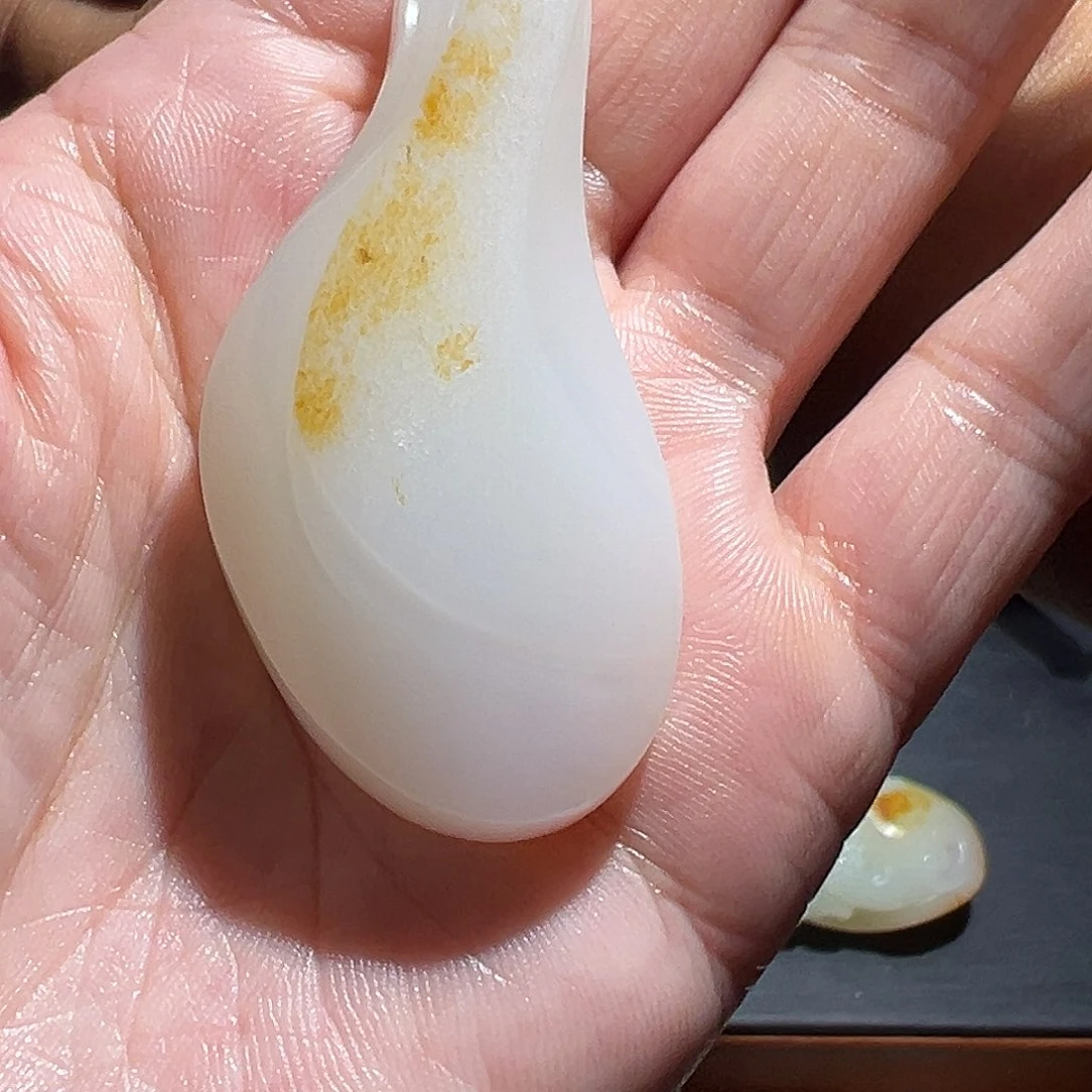 G***P和田玉未镶嵌颈饰