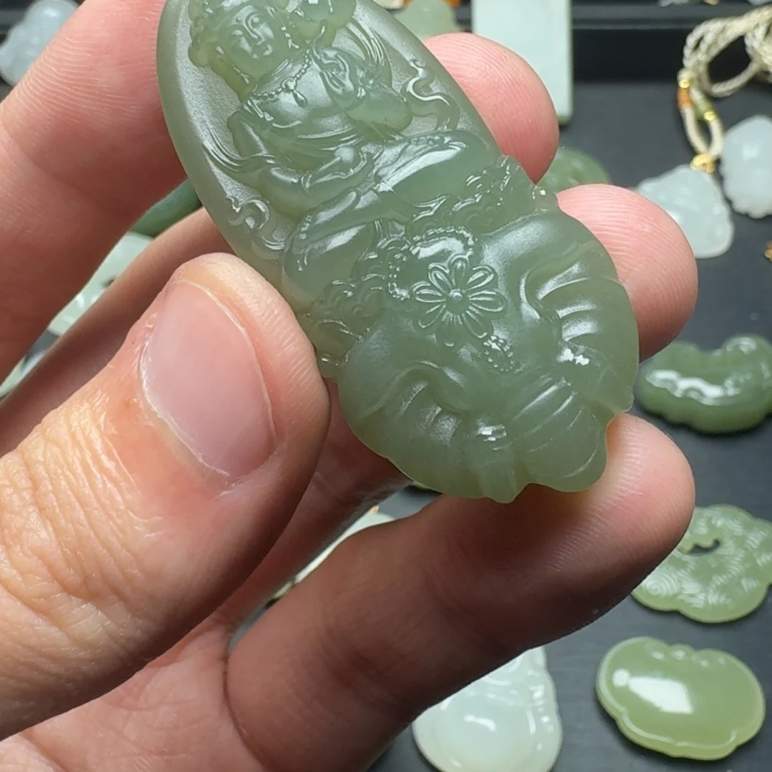 和田玉未镶嵌颈饰