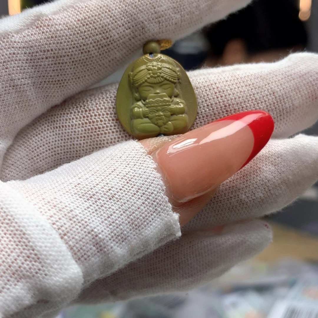 绿松石未镶嵌挂件