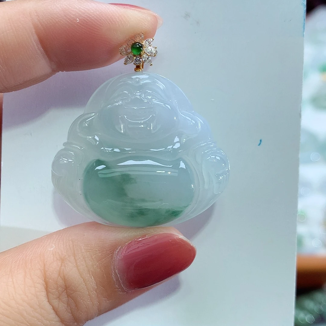 翡翠18K金镶嵌颈饰佛