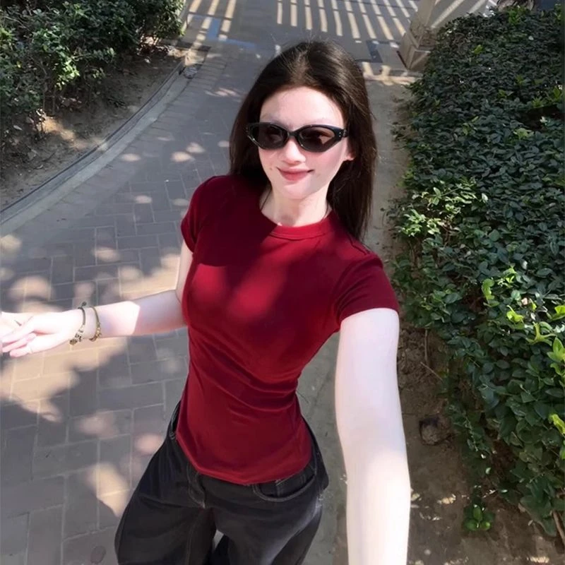 酒红色短袖女t恤夏正肩修身圆领2025新款半袖收腰显瘦美式上衣纯