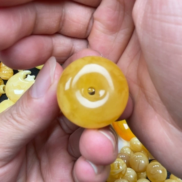 裸石蜜蜡未镶嵌蜜蜡扣子