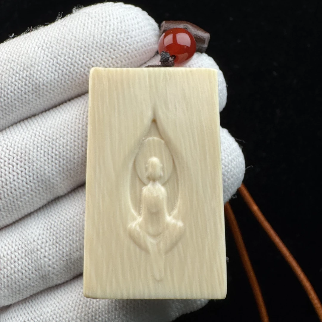 E3550天然猛犸牙瑕疵 雕刻牌27x46x7mm 支持鉴定 假一罚四