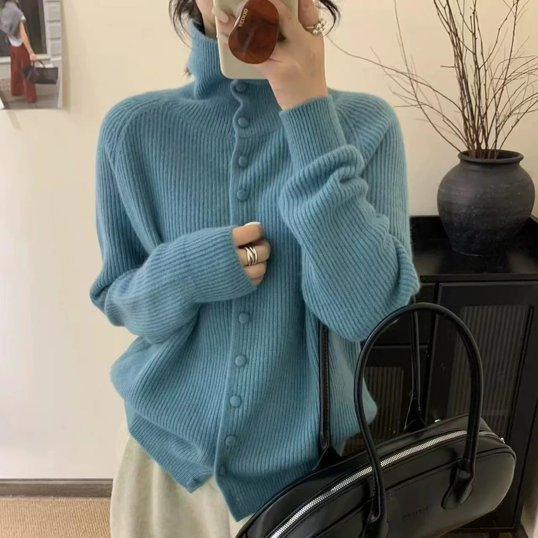 秋冬时尚休闲宽松浣熊羊毛高领长袖一排扣针织开衫女士毛衣外套