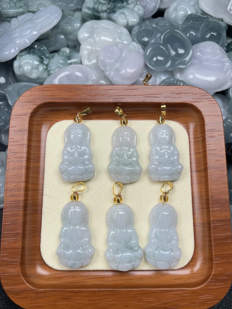 A货小观音男女时尚百搭精致挂件宝宝冰透雕刻随机发货拍一发一