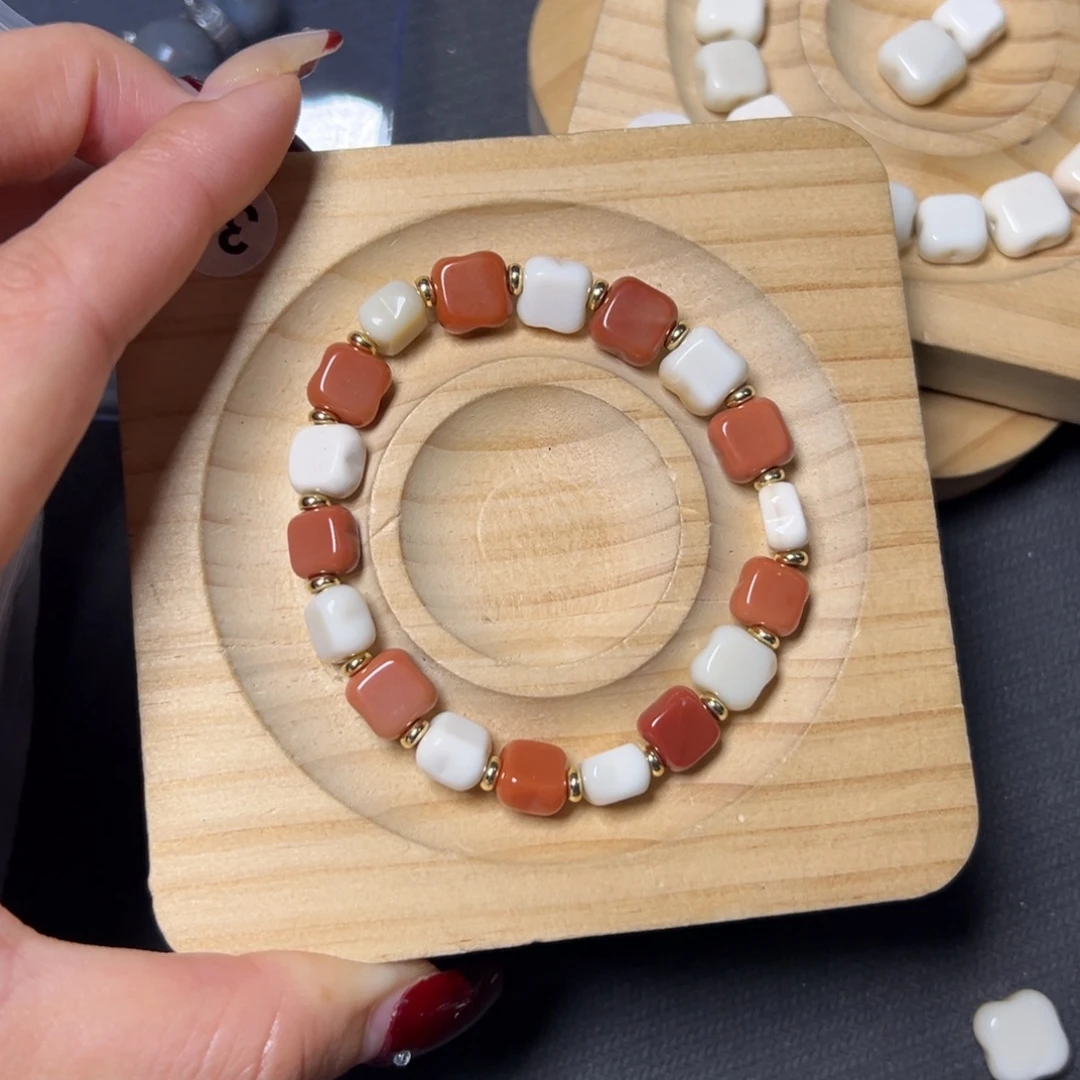 L***s石英质玉未镶嵌手链109