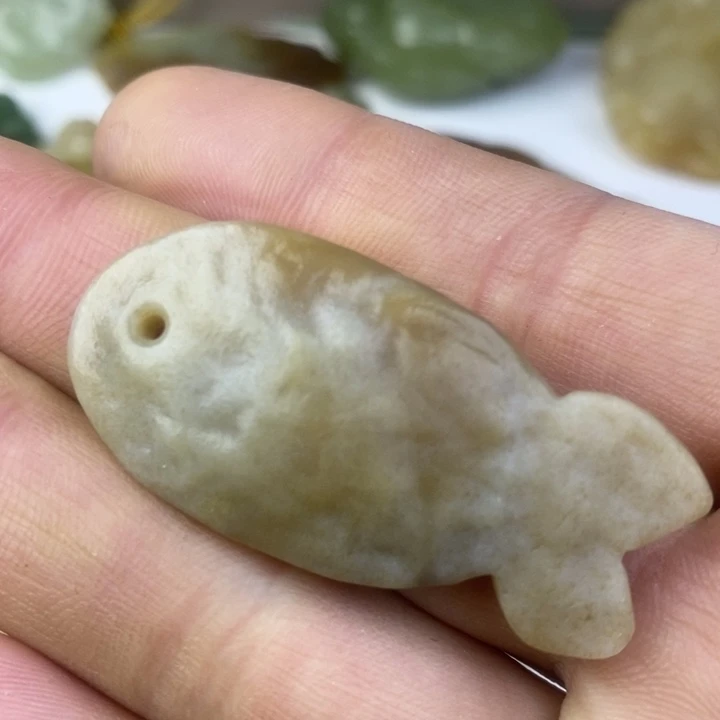 和田玉（糖玉）未镶嵌颈饰