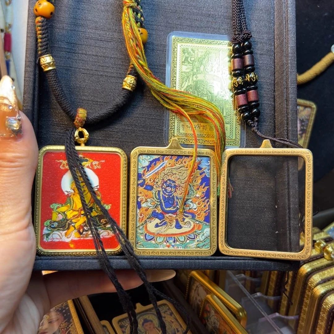 吊坠美丽的风景线和美丽