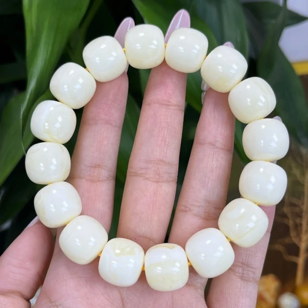 焦皮满瓷白浓蜡15mm精工同料手串单圈纯天然原矿琥珀蜜蜡