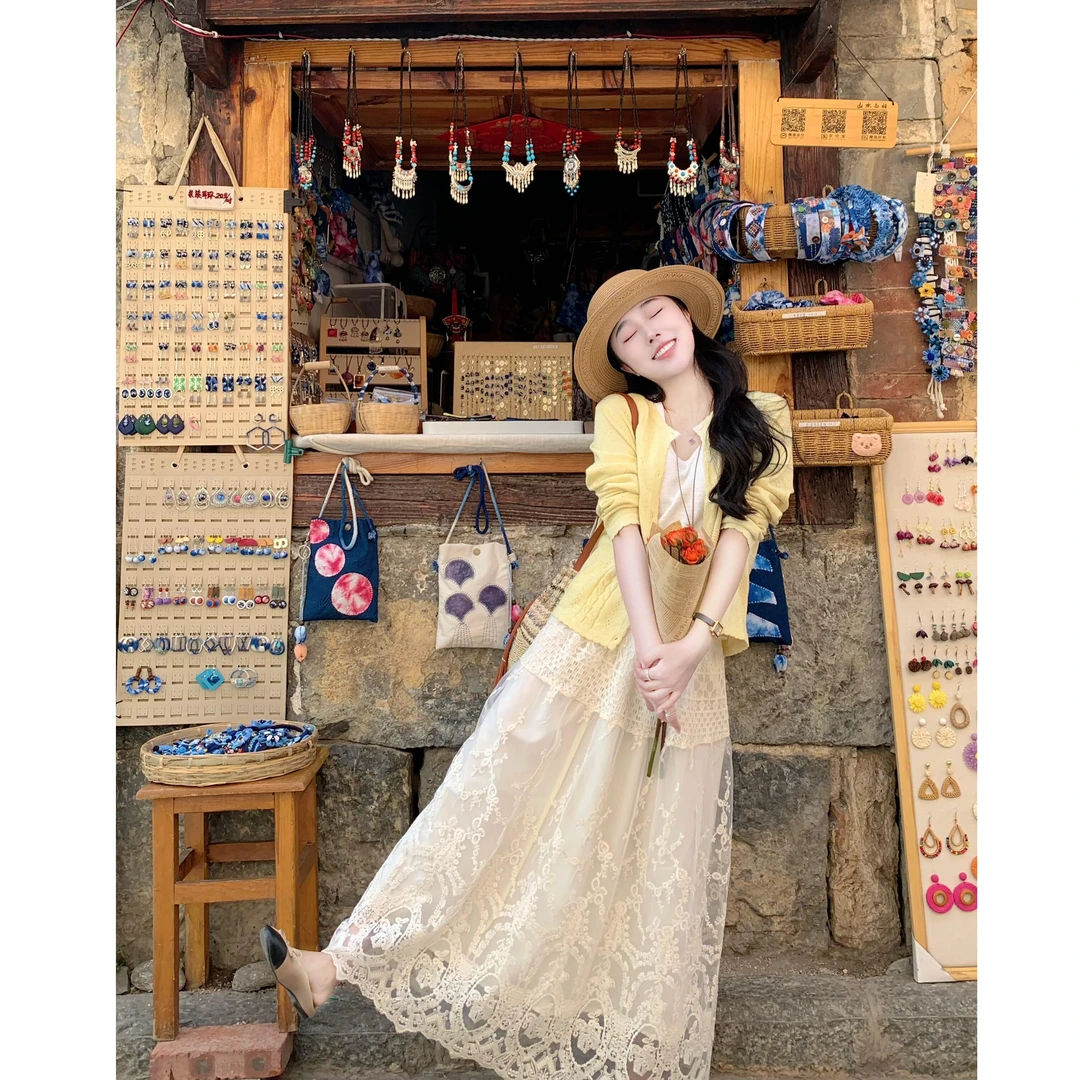 2025春夏新款韩系温柔风黄色针织开衫搭配蕾丝半身裙气质两件套潮