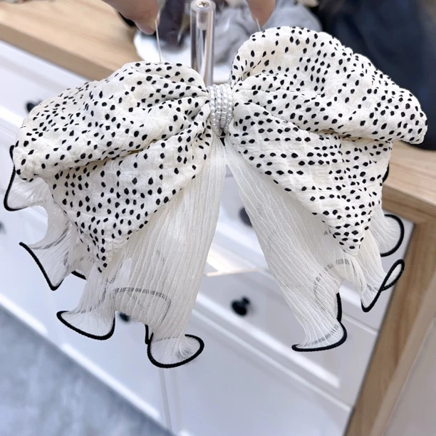 B65韩版波点杏色弹簧夹