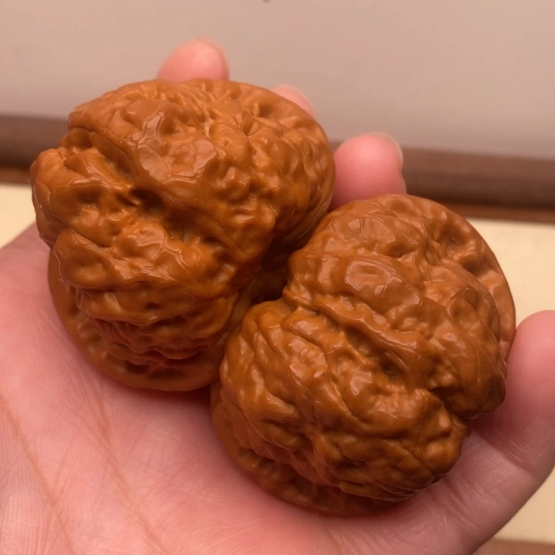 【闪购商品】把件文玩核桃边46左右