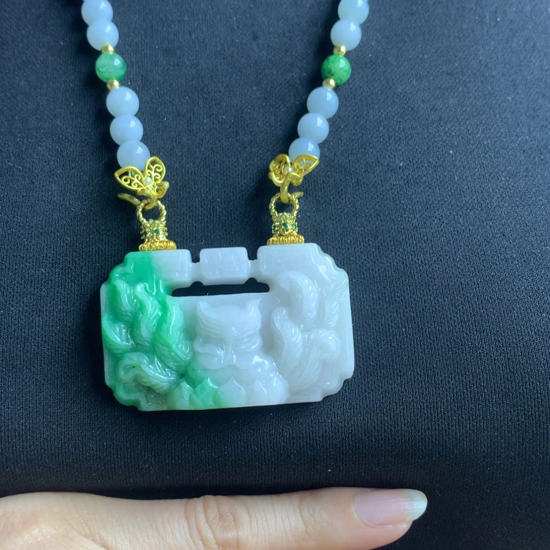 翡翠颈饰未镶嵌翡翠