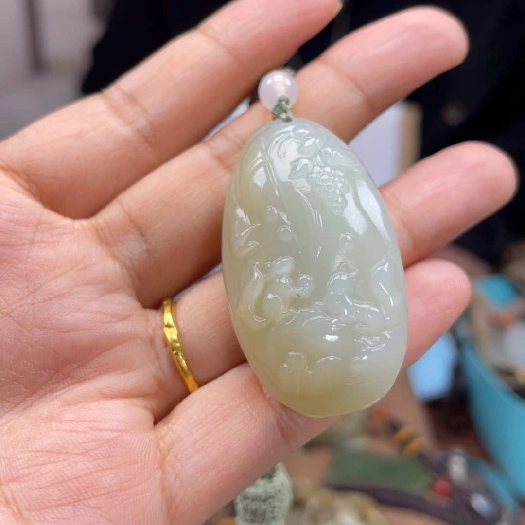 和田玉颈饰未镶嵌