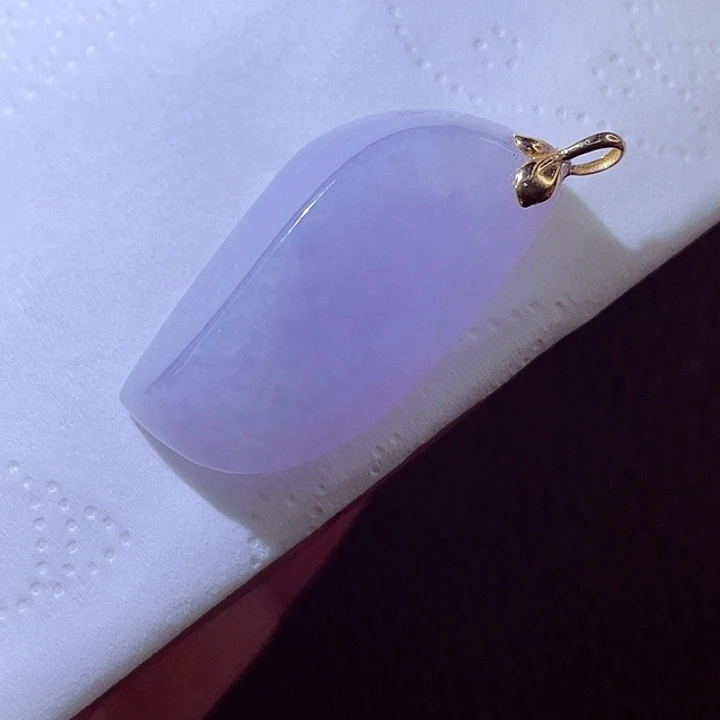 翡翠18K金镶嵌颈饰翡翠