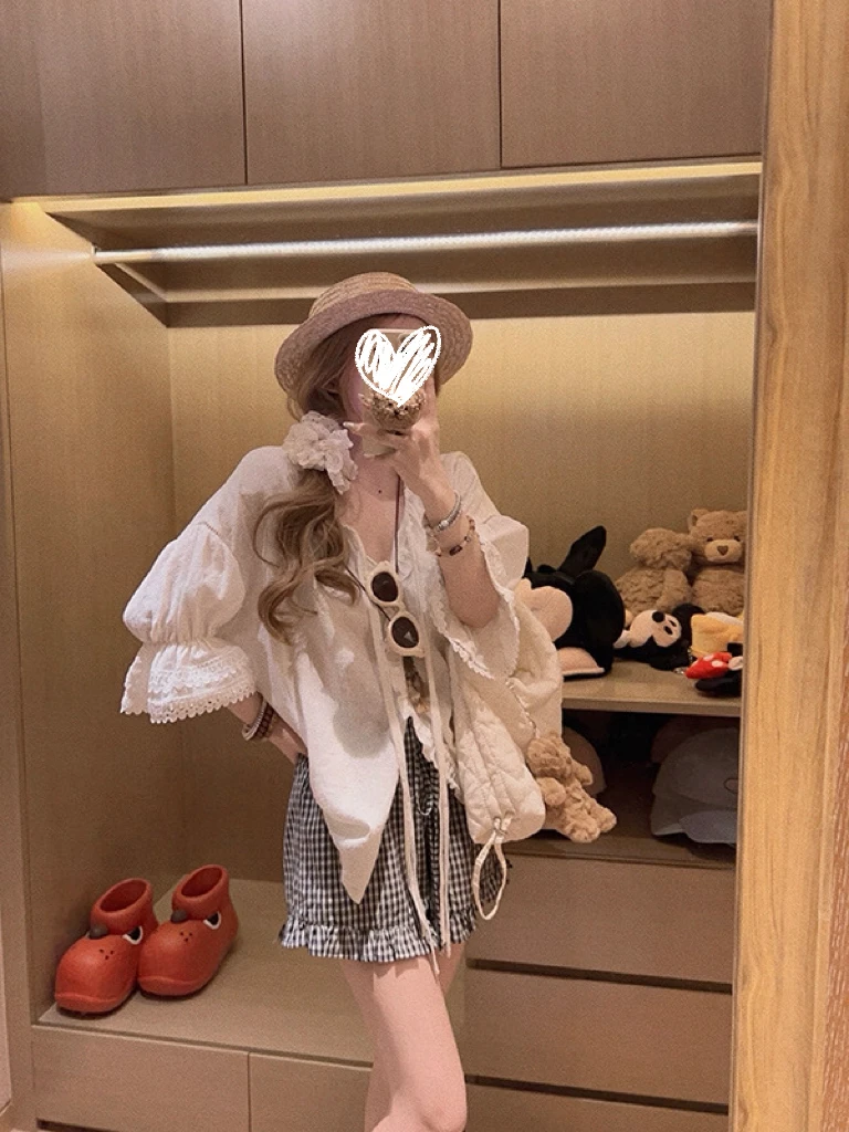 设计感度假风白色蕾丝边衬衫女夏韩系宽松显瘦透气V领上衣