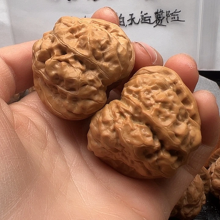 骨***傲吊坠文玩核桃蛤蟆