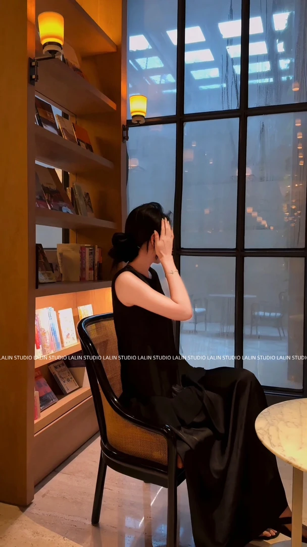 LALIN2025ss 新款原创 显贵显瘦醋酸混纺气质优雅女神连衣裙