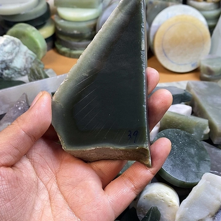 落***山和田玉（糖玉）未镶嵌珠宝半成品