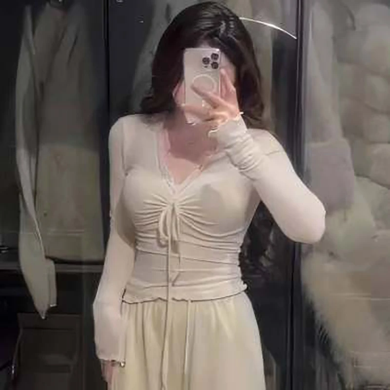 20232蕾丝拼接V领长袖T恤女小众新款纯欲风显瘦打底衫上衣