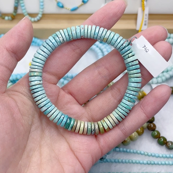 绿松石未镶嵌颈饰
