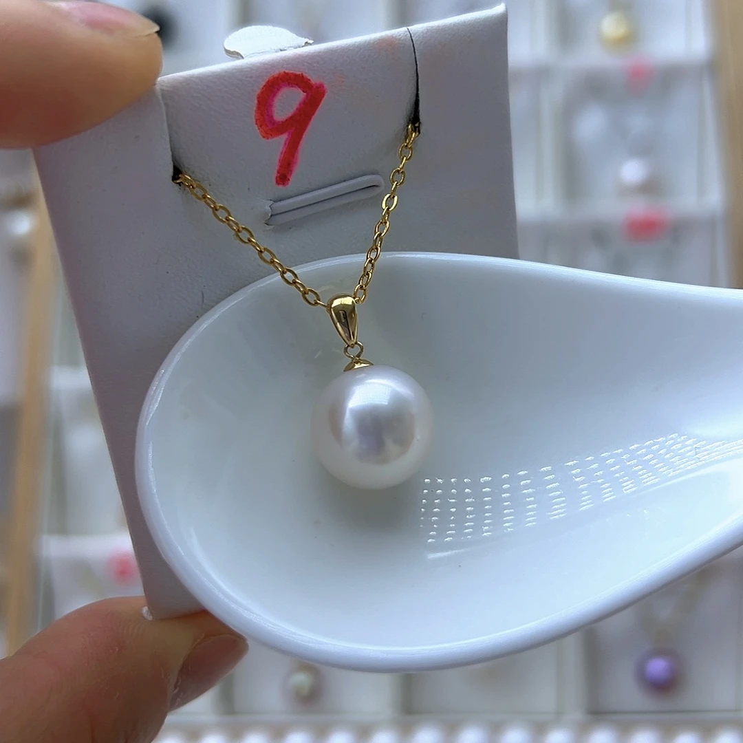 18K金镶嵌淡水珍珠吊坠(不含链)
