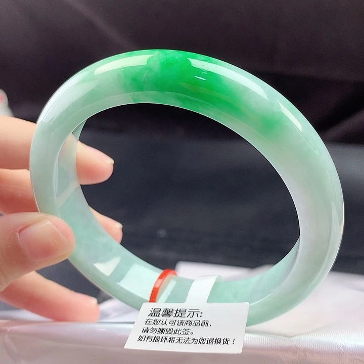 翡翠未镶嵌手镯58圈