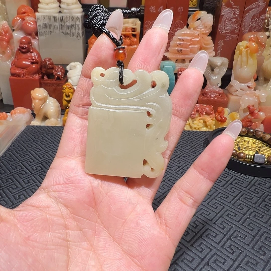 寿山石芙蓉手牌一个