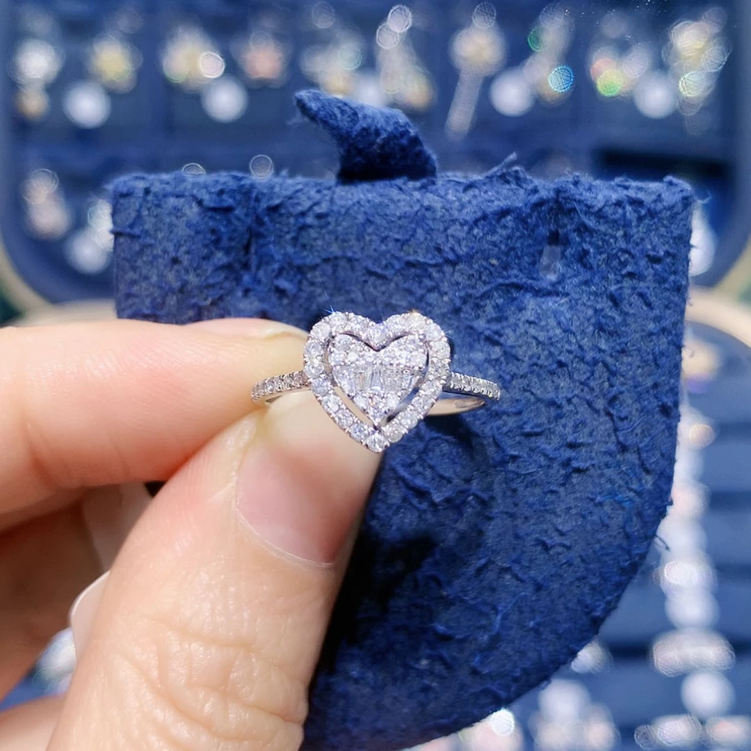 【闪购商品】铂Pt900镶嵌戒托钻石爱心戒指