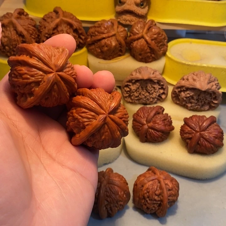 易***文玩核桃把件hhhjjjkkj