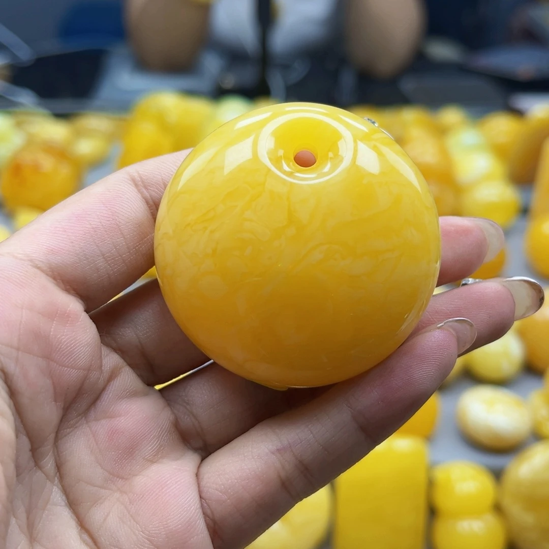 蜜蜡未镶嵌珠宝奇石