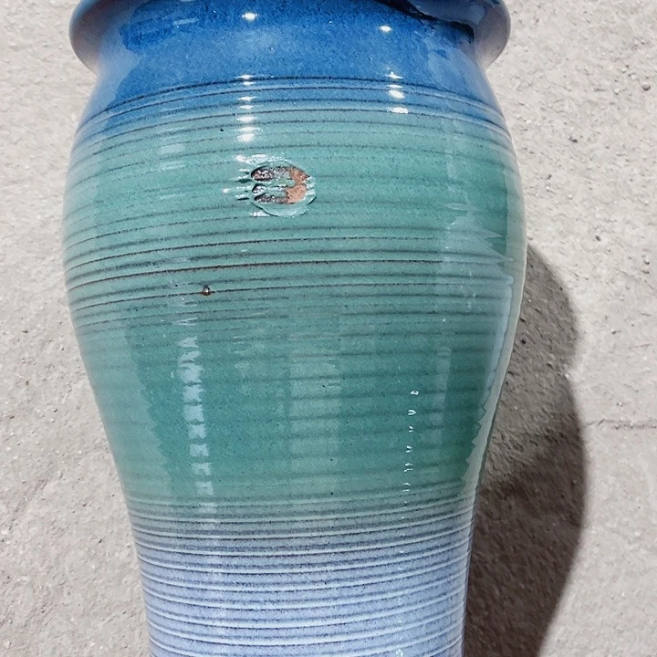 紫砂口径20高度31一只小瑕疵