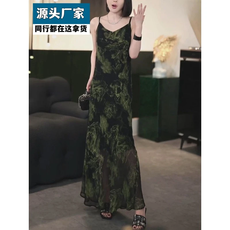 梵乐芬新中式高级时尚百搭印花吊带裙2025夏季新款优雅时尚显瘦连
