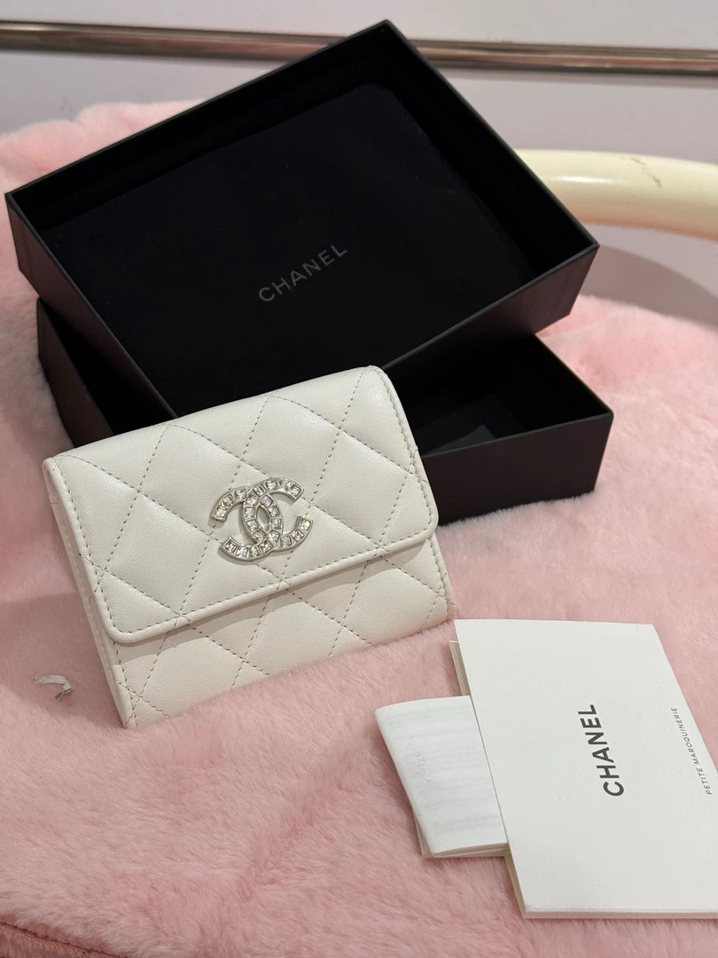 95新 Chanel/香奈儿 24s白银羊皮卡包51103414