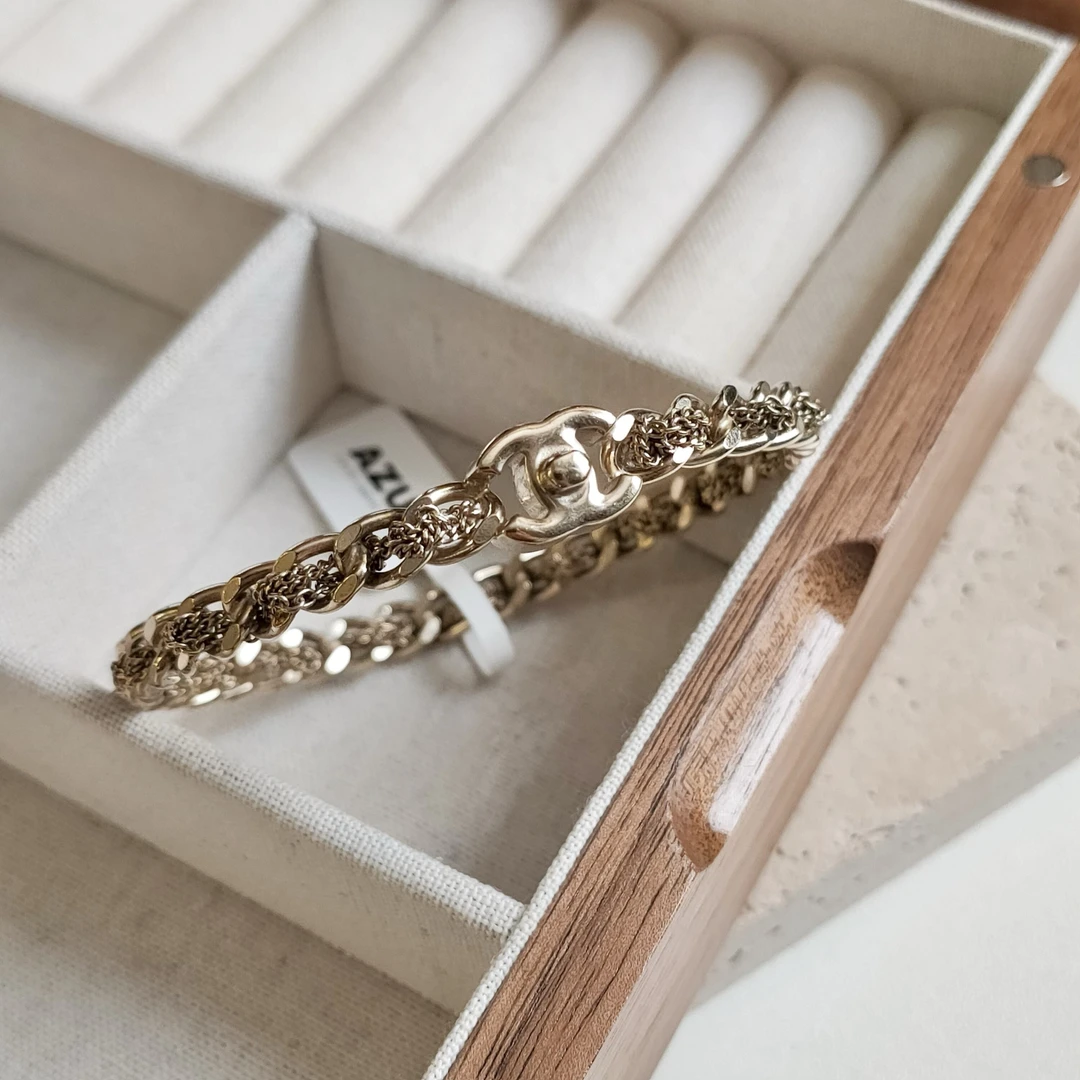 95新 Chanel/香奈儿 Azul -金色链条书包扣手镯39382