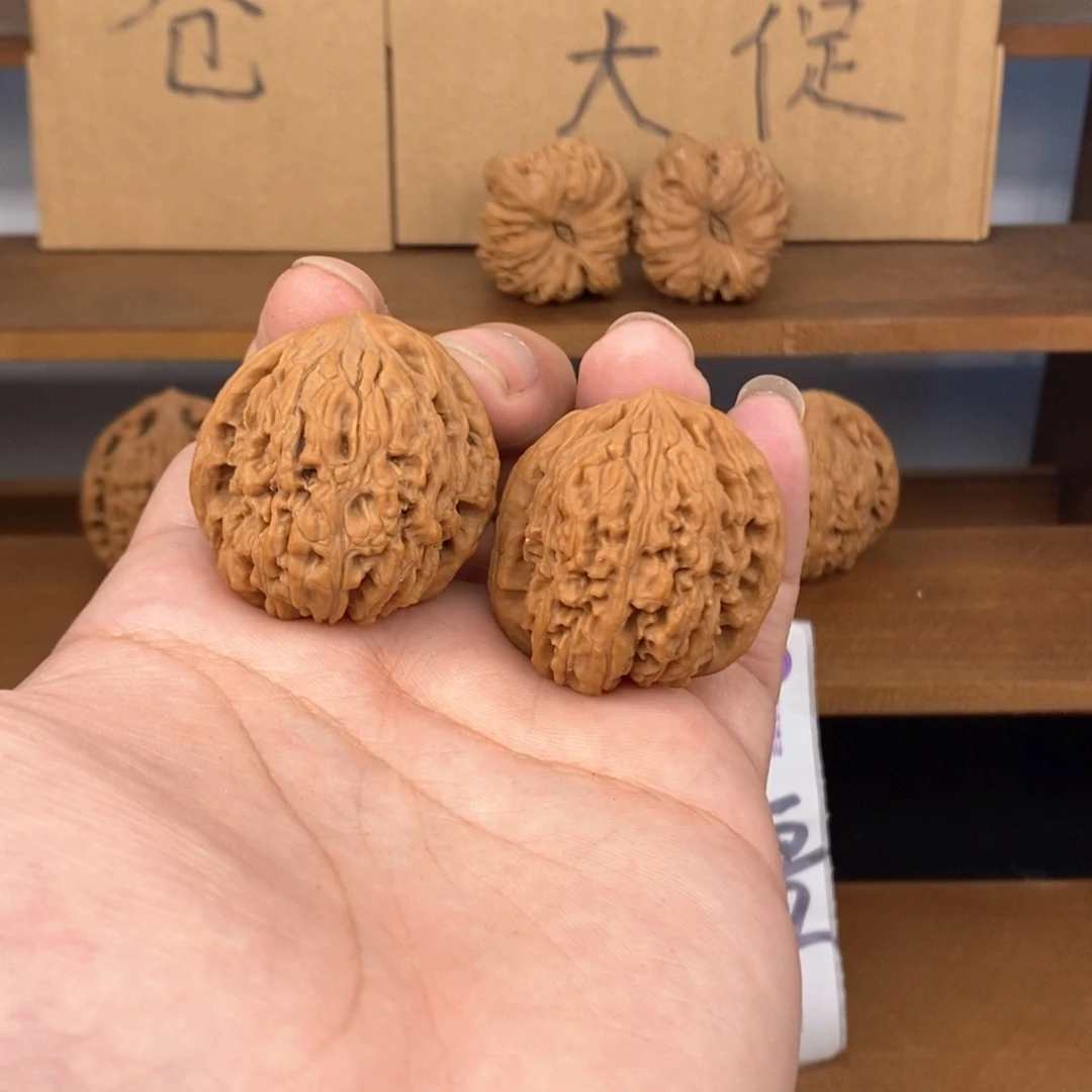 文玩核桃把件34南疆石（凹底