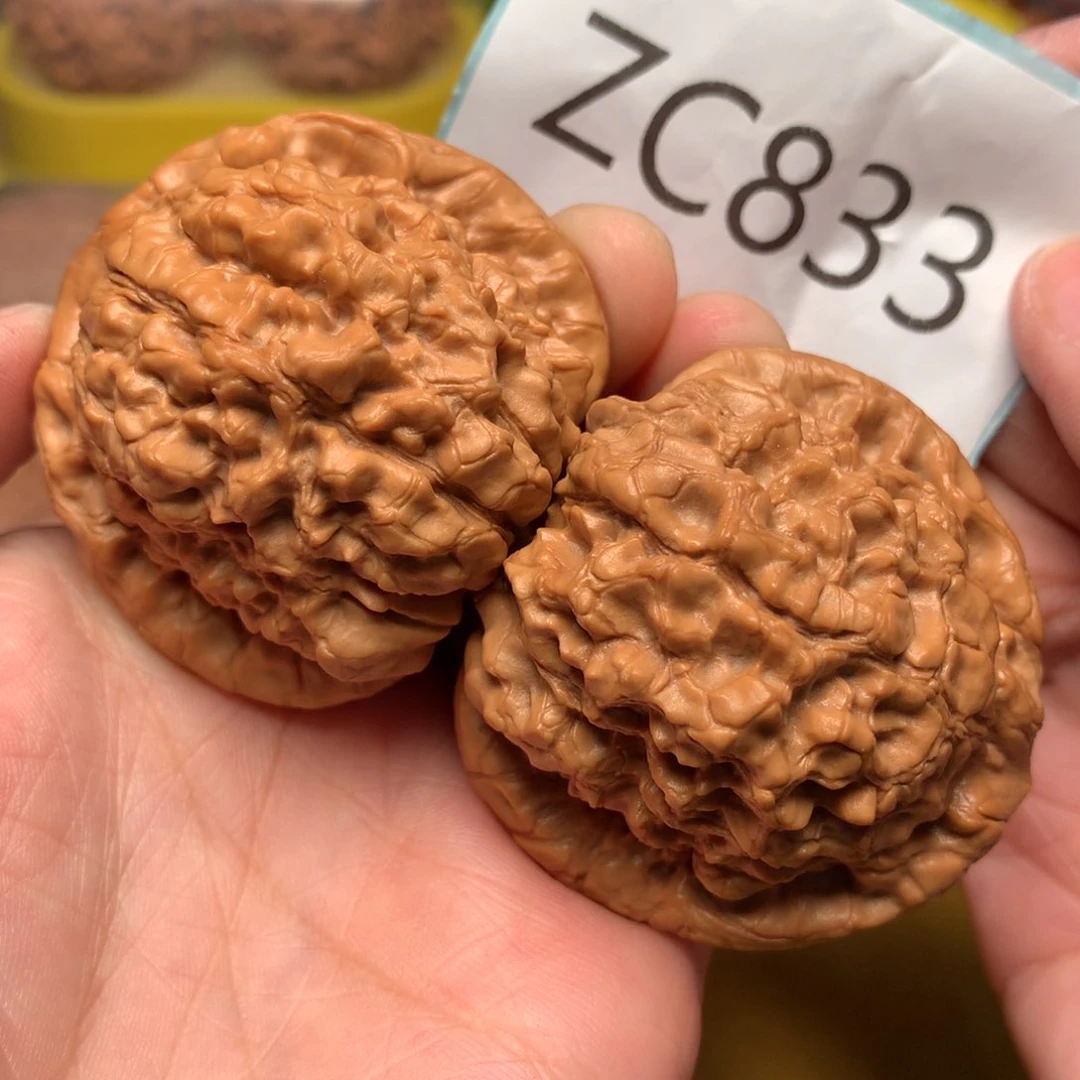文玩核桃把件加*糖毕业肉球龙鼎49