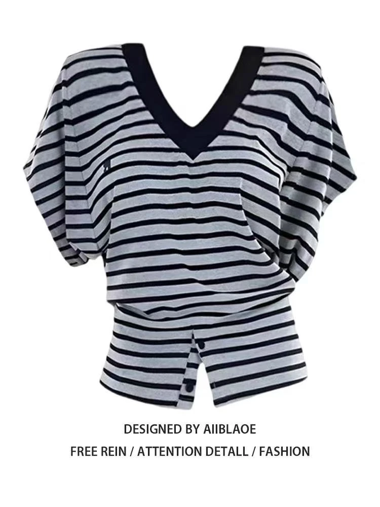 大码韩系V领条纹蝙蝠袖T恤女夏季新款胖mm收腰显瘦设计感上衣女