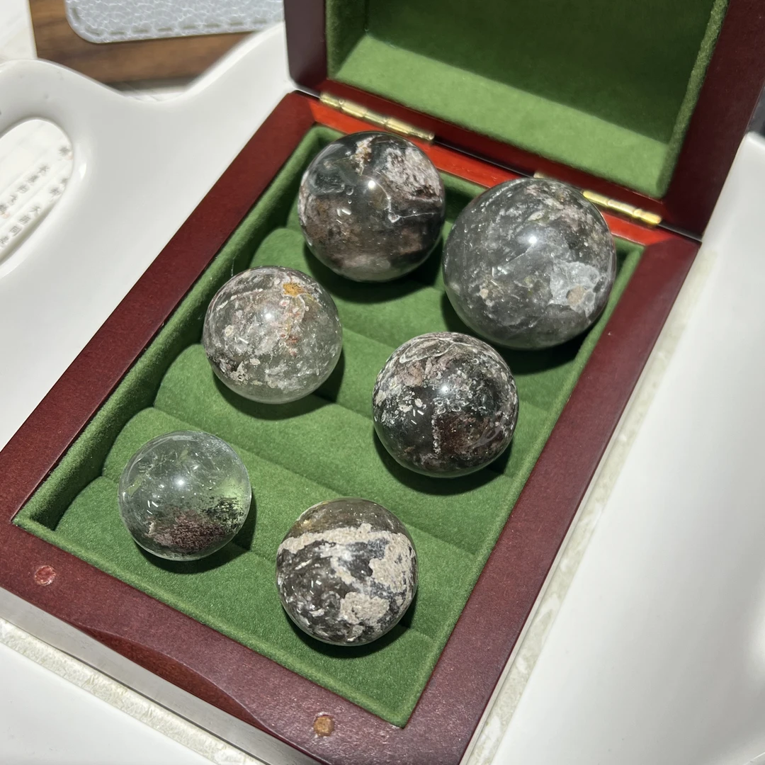 【月月家】J078天然水晶 绿幽灵水晶球无孔摆件 多样性发其一