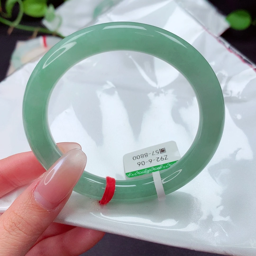 翡翠未镶嵌手镯缅甸天然a货翡翠手镯