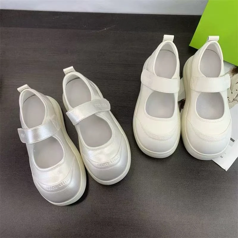 【断码清仓】轻便厚底真皮女2025魔术贴松糕小白鞋BBT B27-7828-8