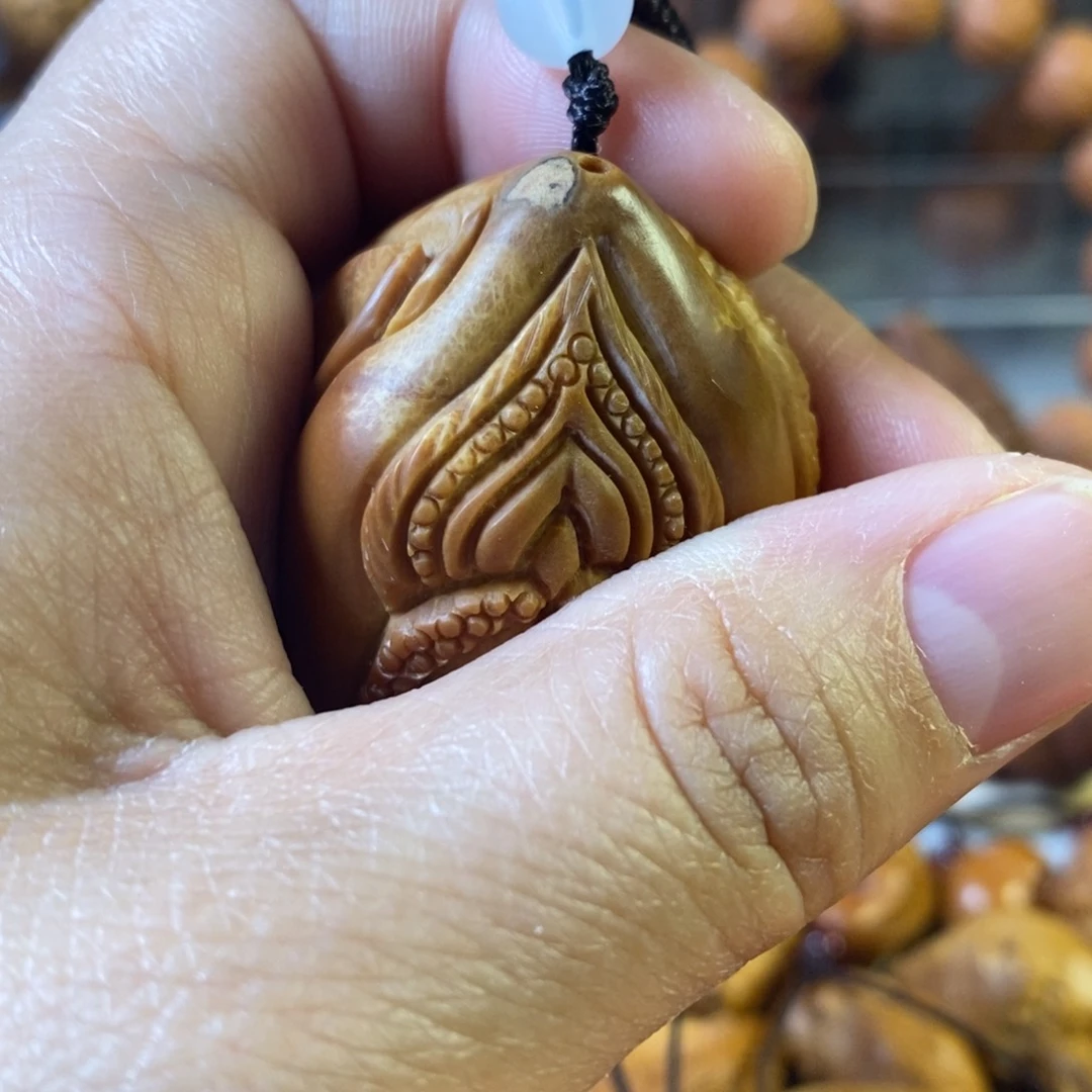 橄榄核吊坠生命瑕疵品，不退不换