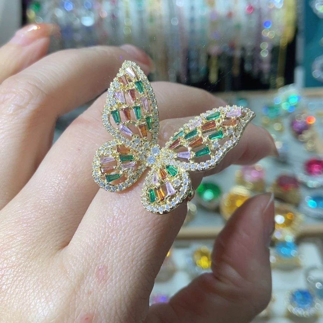 66锆石（处理）戒指