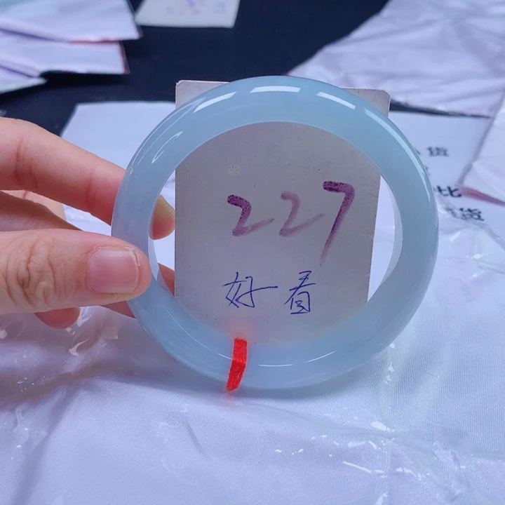 子***淇翡翠未镶嵌手镯冰川蓝595960
