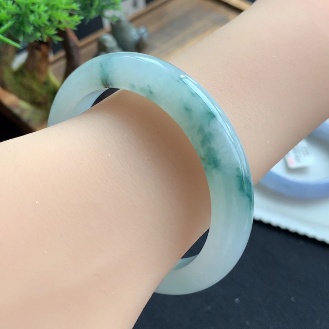 翡翠未镶嵌手镯56飘花正圈